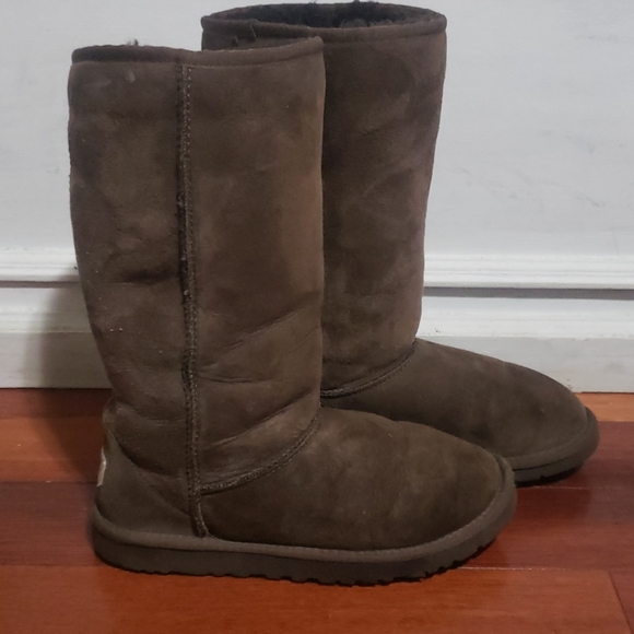 Ugg tall chocolate boots sz 6 - Picture 3 of 6